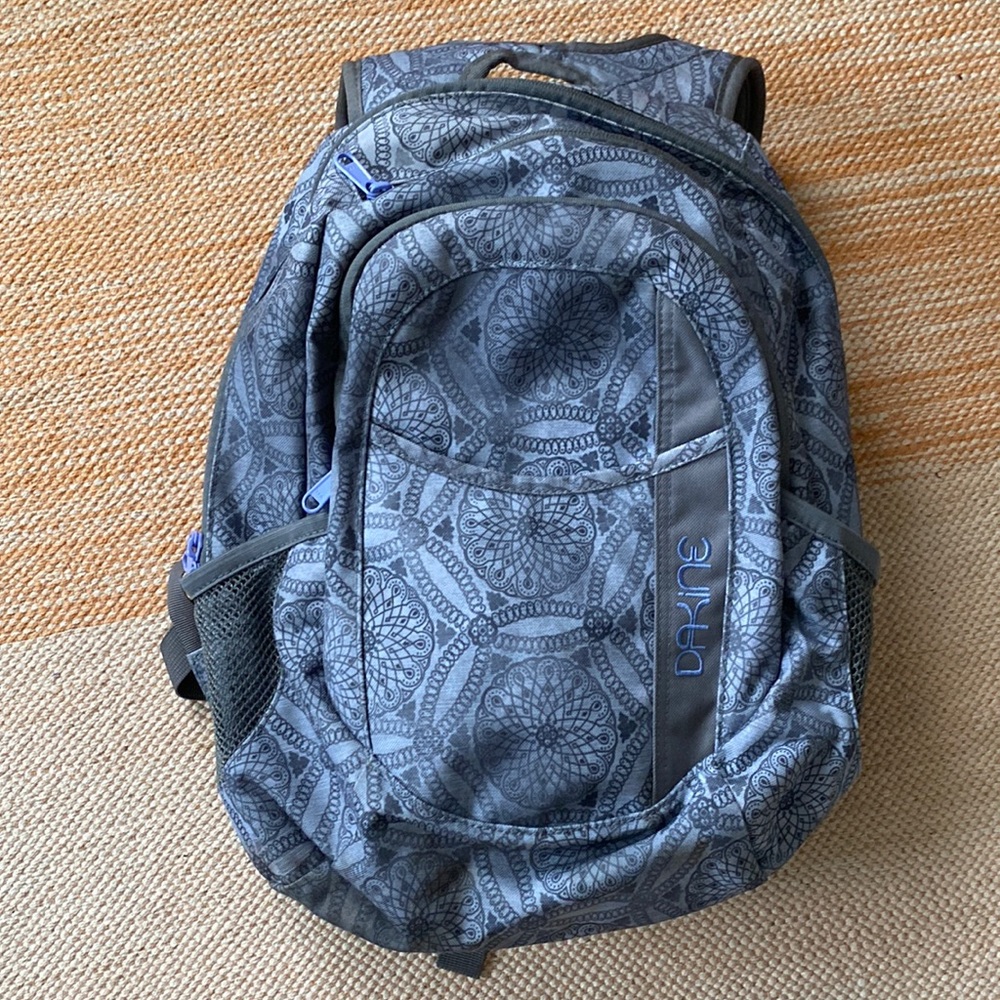DaKine Women’s Garden 20L Grey Patterned Backpack